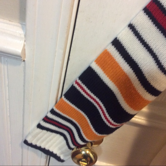 Woman’s Tommy Hilfiger Varsity Cable Sweater - Picture 4 of 8